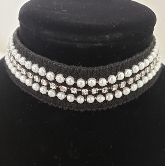Bead and Rhinestone Chocker - Picture 2 of 5